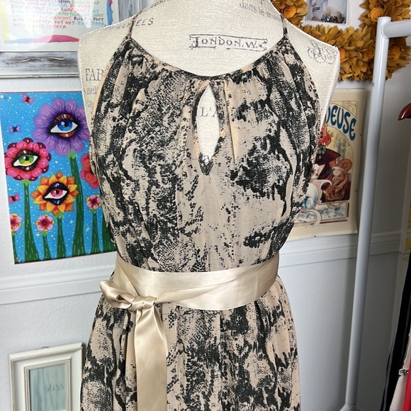 Motherhood Maternity maxi dress, sleeveless snake animal print size M Chiffon - Picture 3 of 13